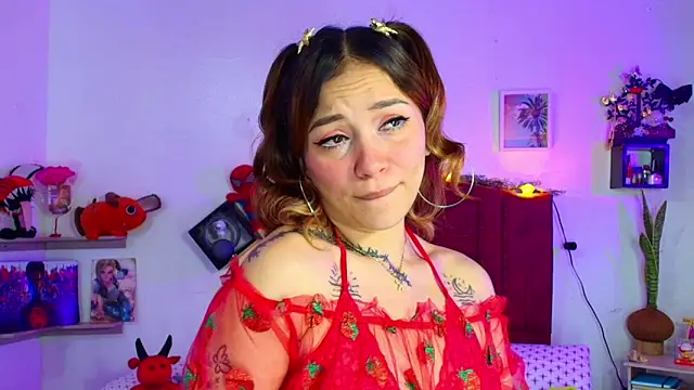 Snapshot of alisson_zafiro_ chatting on February 18, 3:15 am alisson zafiro online show from February 18, 3:15 am