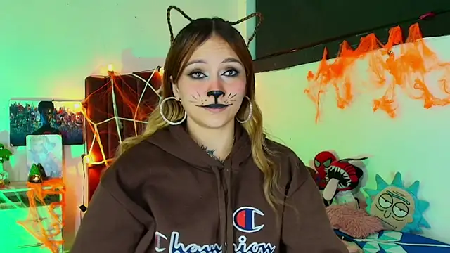 alisson zafiro  online show from October 27, 3:29 am