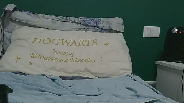 xxcatwomanxx online show from February 18, 6:22 am