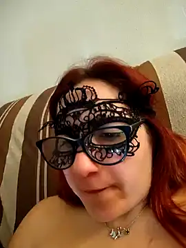 Snapshot of xxcatwomanxx chatting on February 6, 8:34 pm xxcatwomanxx online show from February 6, 8:34 pm