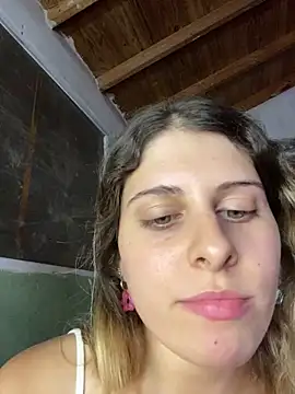 Snapshot of FlorBich chatting on March 4, 3:36 am FlorBich online show from March 4, 3:36 am