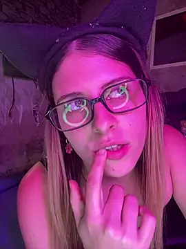 FlorBich online show from April 18, 3:09 am