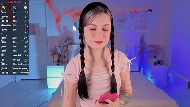 Lil Amelie online show from November 8, 10:19 am