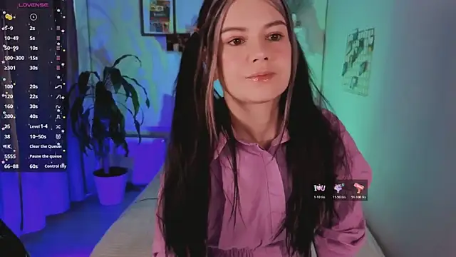 Lil Amelie online show from November 14, 8:29 am