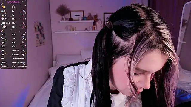 Lil Amelie online show from November 29, 2:06 pm