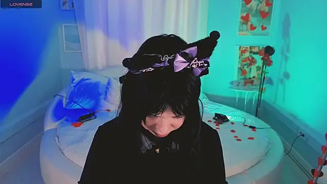 Lil Amelie online show from February 18, 9:06 am