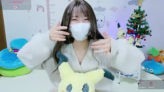 Snapshot of _Iroha_99 chatting on December 2, 2:19 pm Iroha 99 online show from December 2, 2:19 pm