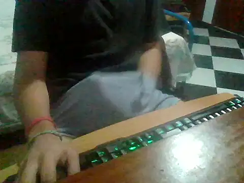 Snapshot of CummedCock chatting on October 29, 5:12 pm CummedCock online show from October 29, 5:12 pm