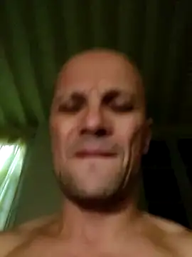 Snapshot of wedge75 chatting on October 15, 4:26 pm wedge75 online show from October 15, 4:26 pm