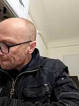 wedge75 online show from December 23, 9:19 am