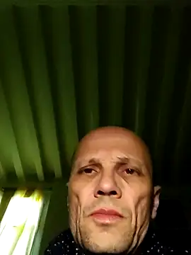 Snapshot of wedge75 chatting on October 5, 1:35 pm wedge75 online show from October 5, 1:35 pm