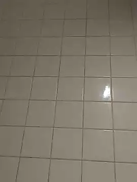 Snapshot of wedge75 chatting on December 21, 7:56 am wedge75 online show from December 21, 7:56 am