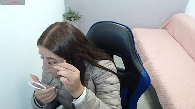 valerie diaz1 online show from February 12, 1:33 pm