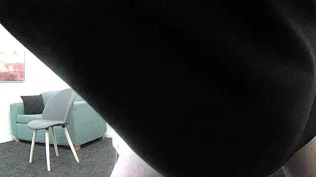 Nice8inchaussie online show from November 25, 9:42 am