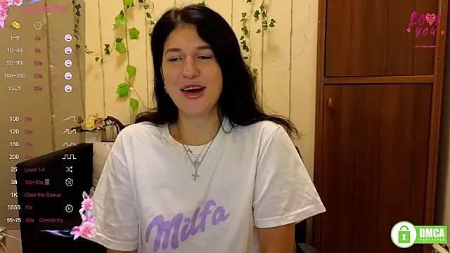 Alianna Solo Kisses online show from September 17, 5:31 am