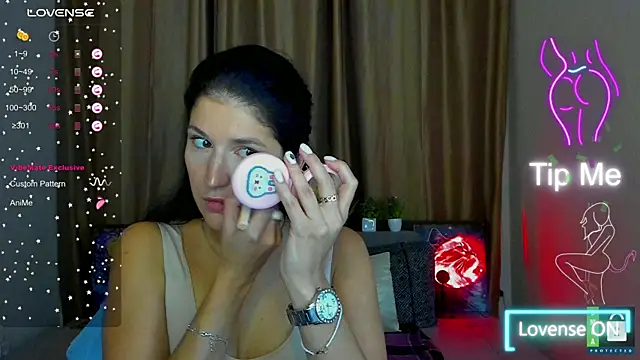 Alianna Solo Kisses online show from October 31, 6:32 am