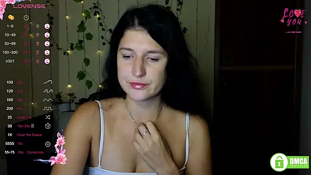 Alianna Solo Kisses online show from September 12, 5:29 am