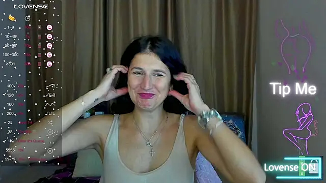 Alianna Solo Kisses online show from October 24, 11:31 am