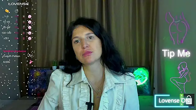 Alianna Solo Kisses online show from October 28, 12:15 pm