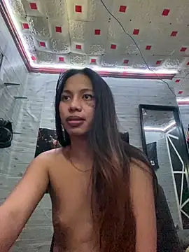 Snapshot of whiteladyboy chatting on October 12, 5:09 am whiteladyboy online show from October 12, 5:09 am