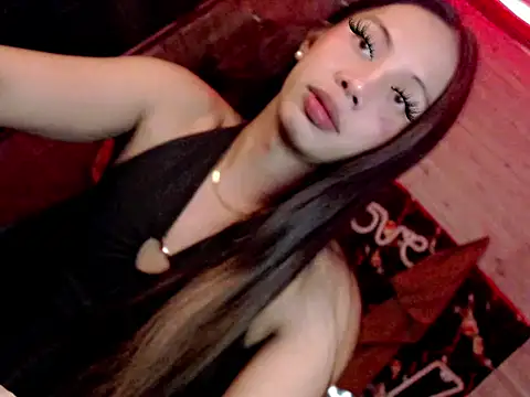 whiteladyboy online show from November 14, 7:28 pm