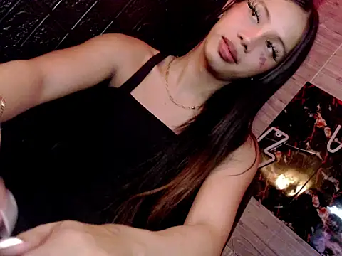 Snapshot of whiteladyboy chatting on October 17, 2:48 am whiteladyboy online show from October 17, 2:48 am