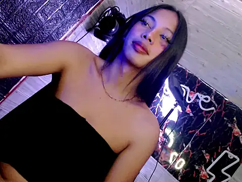Snapshot of whiteladyboy chatting on October 20, 4:25 am whiteladyboy online show from October 20, 4:25 am