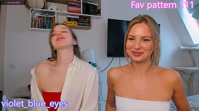 Snapshot of Sp1cyme chatting on November 24, 12:27 pm Sp1cyme online show from November 24, 12:27 pm