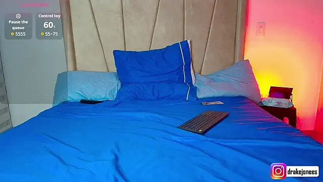 god drake online show from January 6, 5:55 am