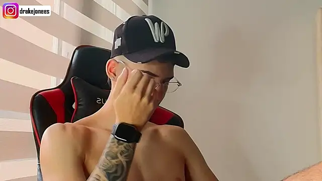 god drake online show from November 15, 4:22 pm