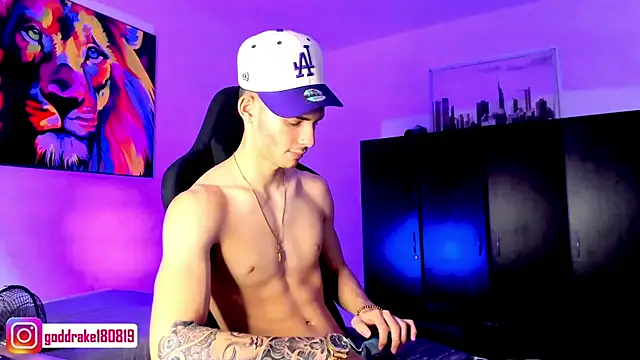 god drake online show from December 4, 12:24 am