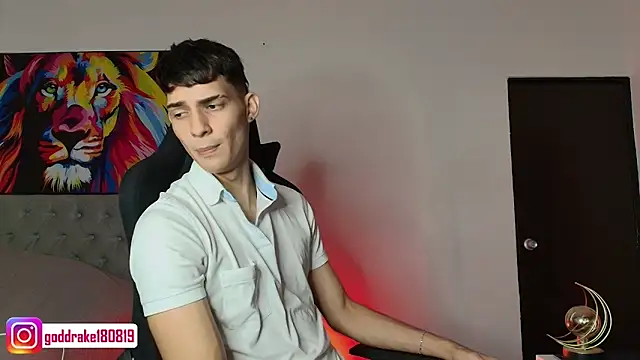 god drake online show from February 13, 4:32 am