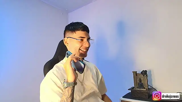 god drake online show from April 13, 10:14 pm