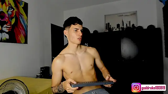 god drake online show from December 9, 6:57 pm