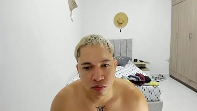 Valerioe online show from May 22, 3:54 pm