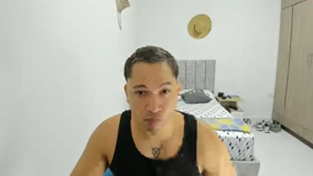 Snapshot of Valerioe chatting on June 18, 3:28 pm Valerioe online show from June 18, 3:28 pm