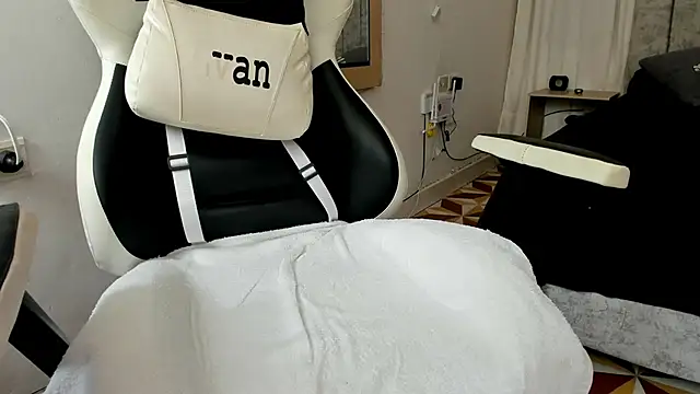 Valerioe online show from November 10, 4:12 pm