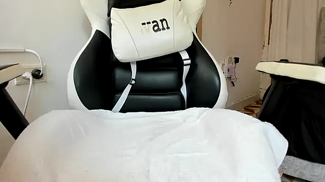 Valerioe online show from September 22, 1:39 pm