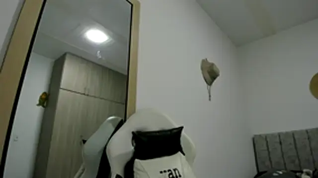 Valerioe online show from March 20, 1:45 pm