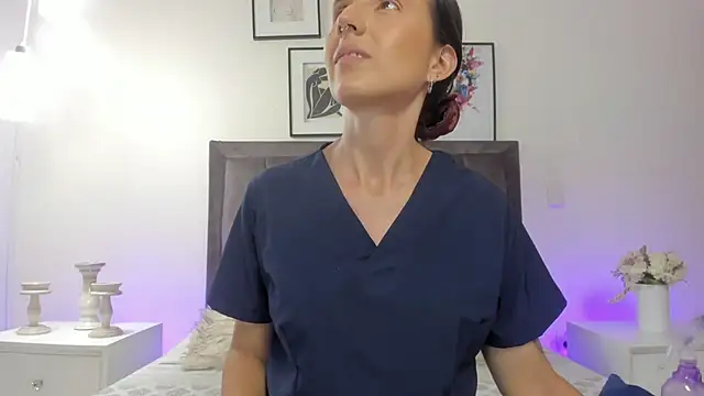Snapshot of helen_mooree chatting on July 9, 1:54 pm helen mooree online show from July 9, 1:54 pm