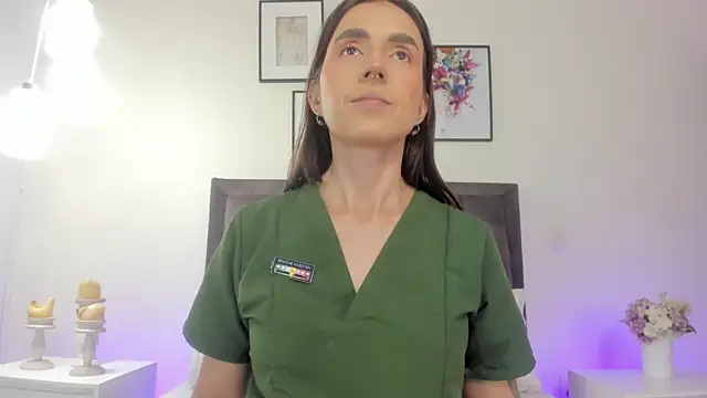 Snapshot of helen_mooree chatting on June 2, 12:49 pm helen mooree online show from June 2, 12:49 pm