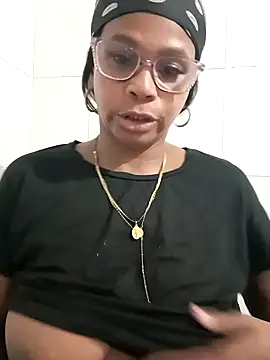 Snapshot of Melanie_candy_ chatting on October 16, 3:48 am Melanie candy online show from October 16, 3:48 am