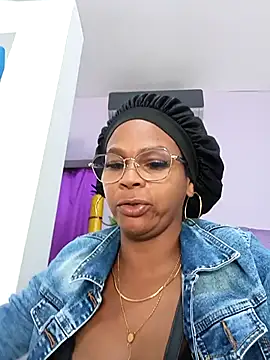 Snapshot of Melanie_candy_ chatting on March 18, 7:22 pm Melanie candy online show from March 18, 7:22 pm