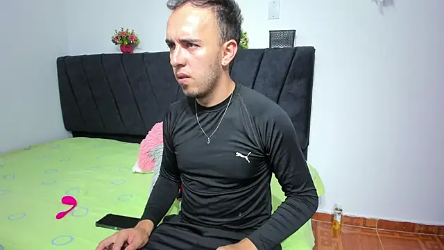 big-dicktop23 online show from April 6, 11:06 pm