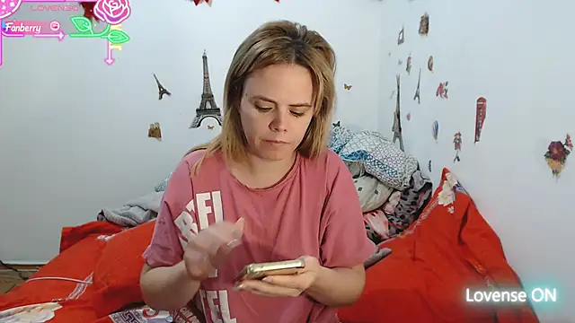 hotmilf4uxxx online show from December 4, 11:31 am