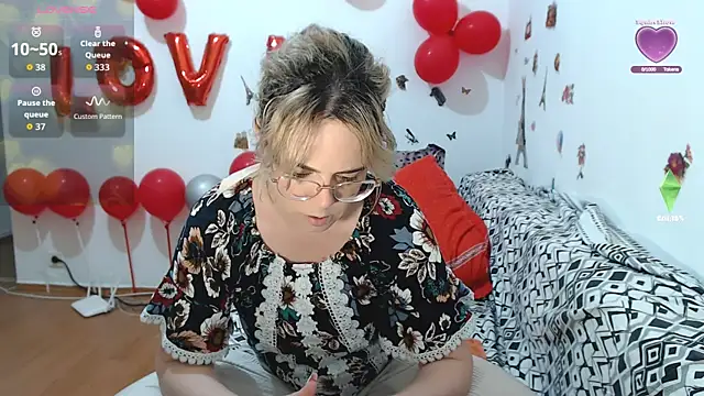 hotmilf4uxxx online show from March 19, 9:42 am