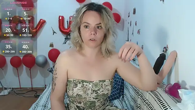 hotmilf4uxxx online show from April 7, 9:55 am