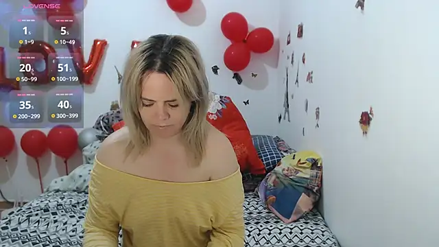 hotmilf4uxxx online show from March 25, 9:19 am