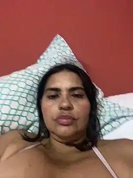 paolagomez  online show from May 31, 9:26 pm