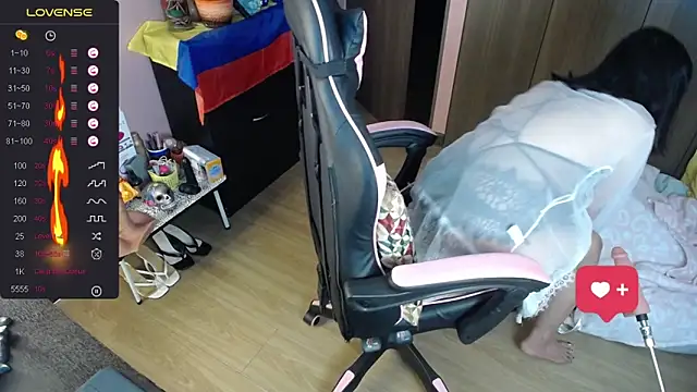 paolagomez  online show from October 18, 4:58 am